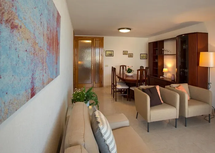 Apartman 'can Ventet' First Line *